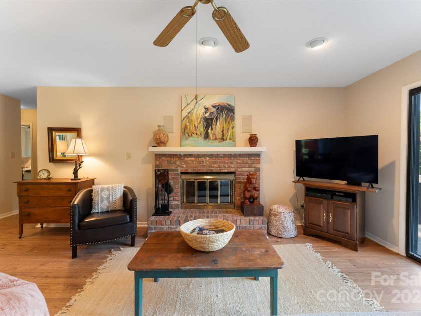 43 Gold Finch Court, Brevard, NC 28712.  MLS# CAR4158406, YatesRealty ID 1892. 