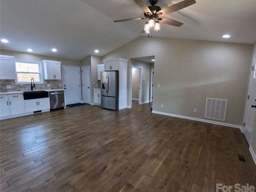 853 Haven Heights Drive, Marion, NC 28752.  MLS# CAR4347715, YatesRealty ID 1892. 
