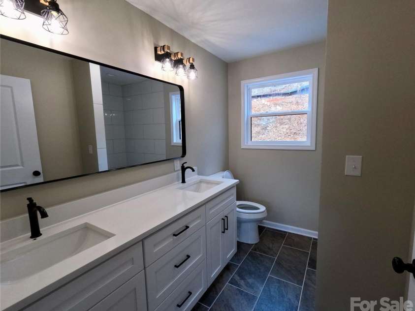 853 Haven Heights Drive, Marion, NC 28752.  MLS# CAR4347715, YatesRealty ID 1892. 