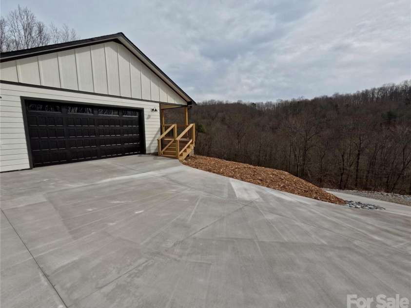853 Haven Heights Drive, Marion, NC 28752.  MLS# CAR4347715, YatesRealty ID 1892. 