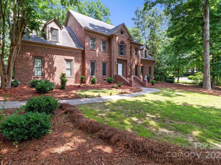 654 9th Street, Albemarle, NC 28001.  MLS# CAR4268790, YatesRealty ID 18920. 