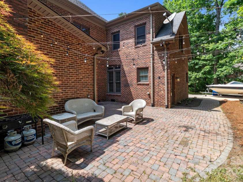 654 9th Street, Albemarle, NC 28001.  MLS# CAR4268790, YatesRealty ID 18920. 