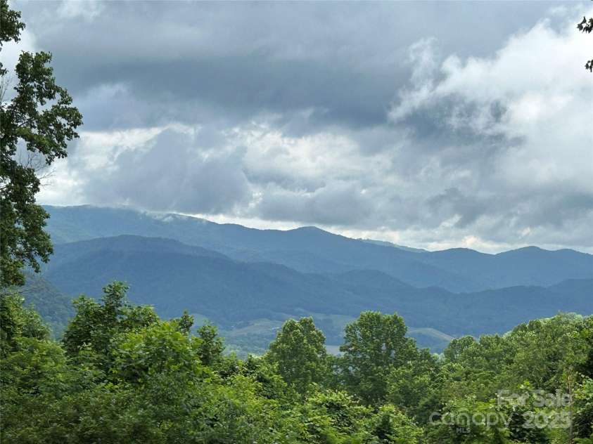 687 Willow Creek Road, Leicester, NC 28748.  MLS# CAR4269664, YatesRealty ID 18921. 