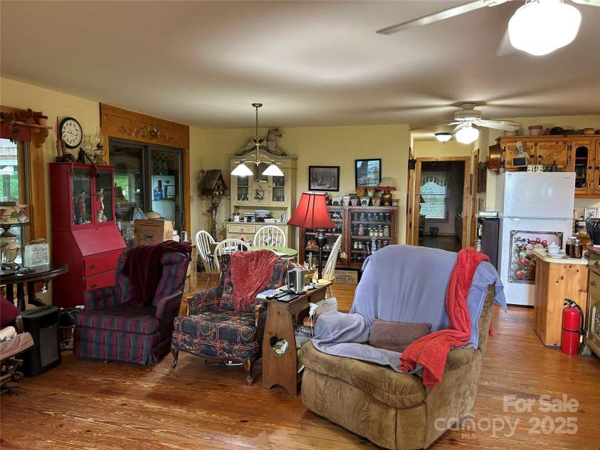 687 Willow Creek Road, Leicester, NC 28748.  MLS# CAR4269664, YatesRealty ID 18921. 