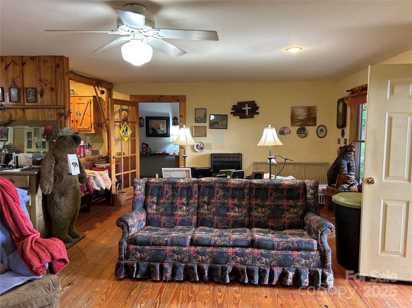 687 Willow Creek Road, Leicester, NC 28748.  MLS# CAR4269664, YatesRealty ID 18921. 