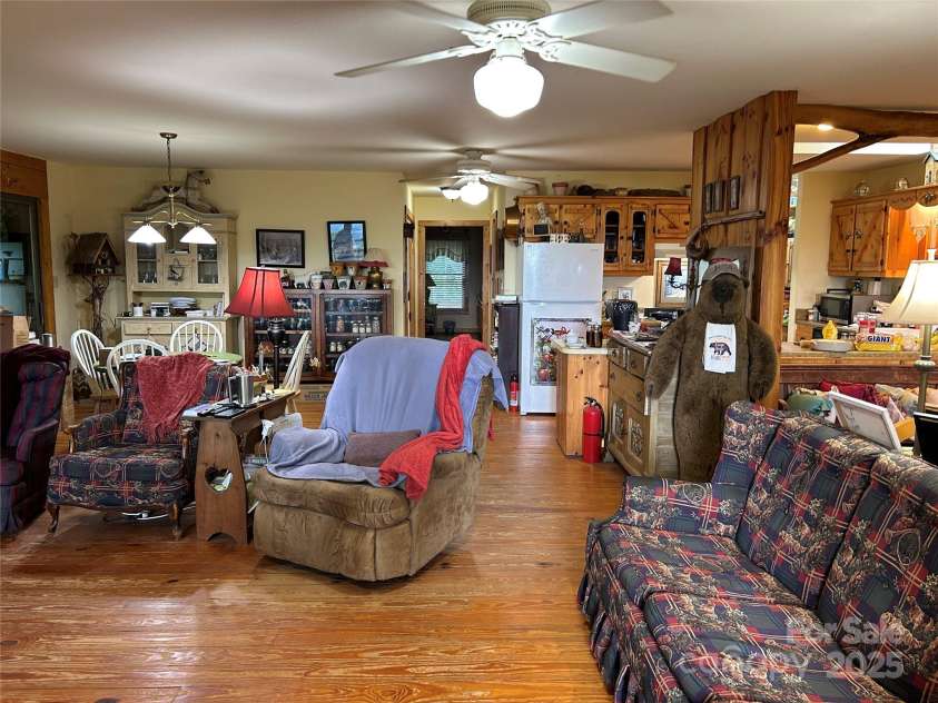 687 Willow Creek Road, Leicester, NC 28748.  MLS# CAR4269664, YatesRealty ID 18921. 