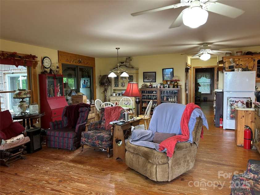 687 Willow Creek Road, Leicester, NC 28748.  MLS# CAR4269664, YatesRealty ID 18921. 