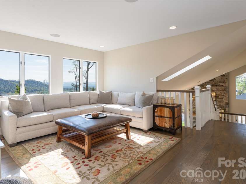 83 Cozy Mountain Lane, Weaverville, NC 28787.  MLS# CAR4368940, YatesRealty ID 18921. Loft