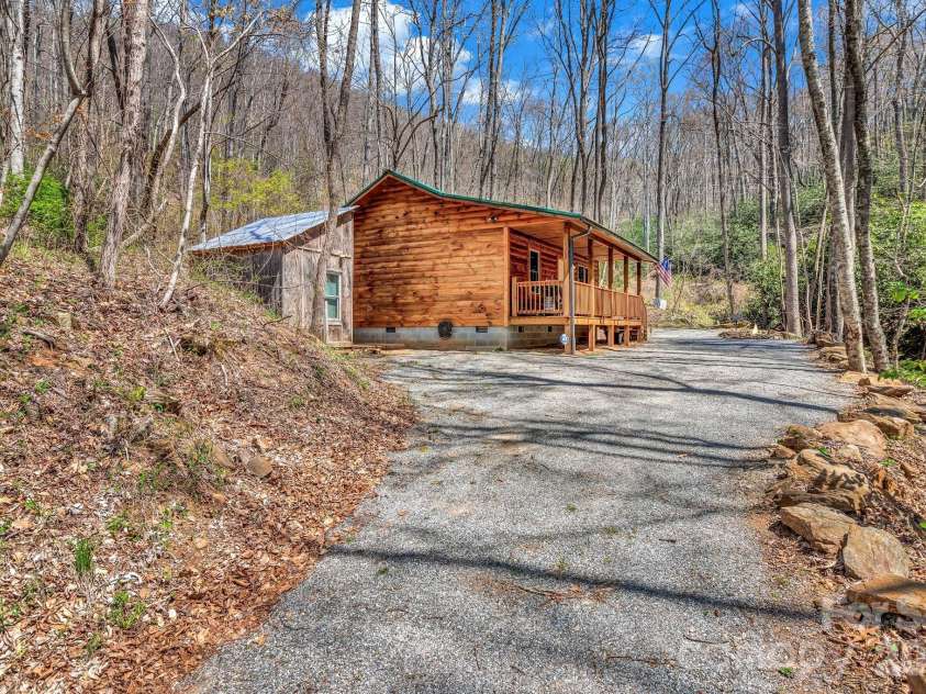 1100 Panther Branch Road, Canton, NC 28716.  MLS# CAR4368884, YatesRealty ID 18922. 