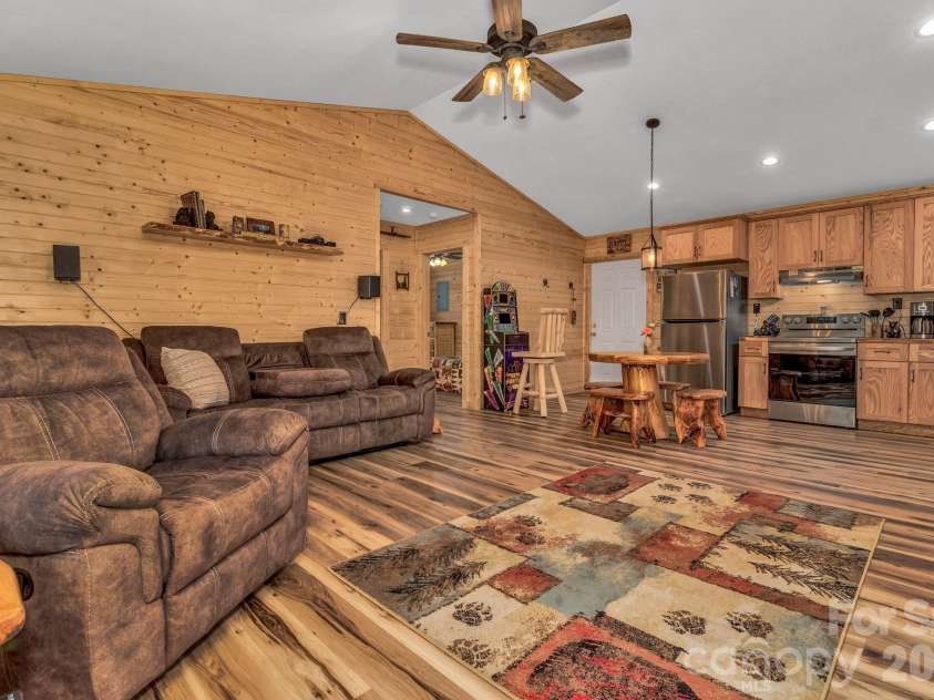 1100 Panther Branch Road, Canton, NC 28716.  MLS# CAR4368884, YatesRealty ID 18922. 