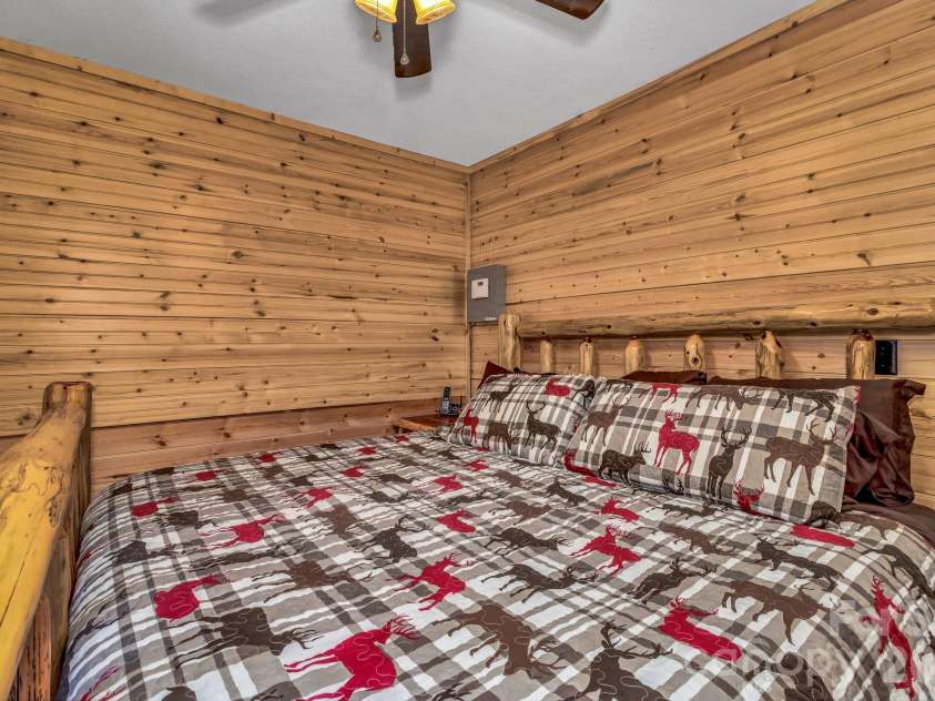 1100 Panther Branch Road, Canton, NC 28716.  MLS# CAR4368884, YatesRealty ID 18922. 