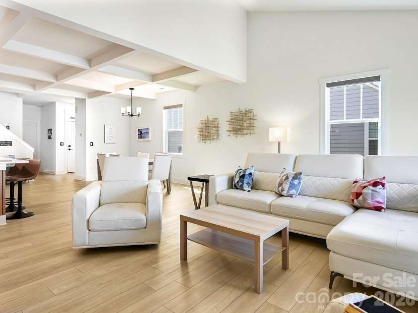21 Christie Court, Fletcher, NC 28732.  MLS# CAR4371496, YatesRealty ID 18924. So much natural light.