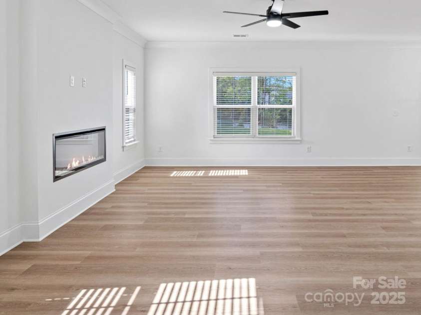 3922 Litchfield Road, Charlotte, NC 28211.  MLS# CAR4263281, YatesRealty ID 18925. 