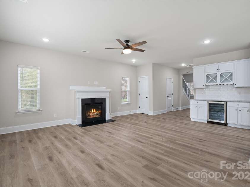 3922 Litchfield Road, Charlotte, NC 28211.  MLS# CAR4263281, YatesRealty ID 18925. 