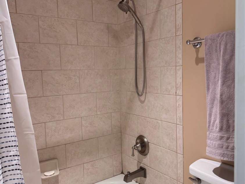 5006 Shannamara Drive, Matthews, NC 28104.  MLS# CAR4338291, YatesRealty ID 18925. BA 3 dual shower head