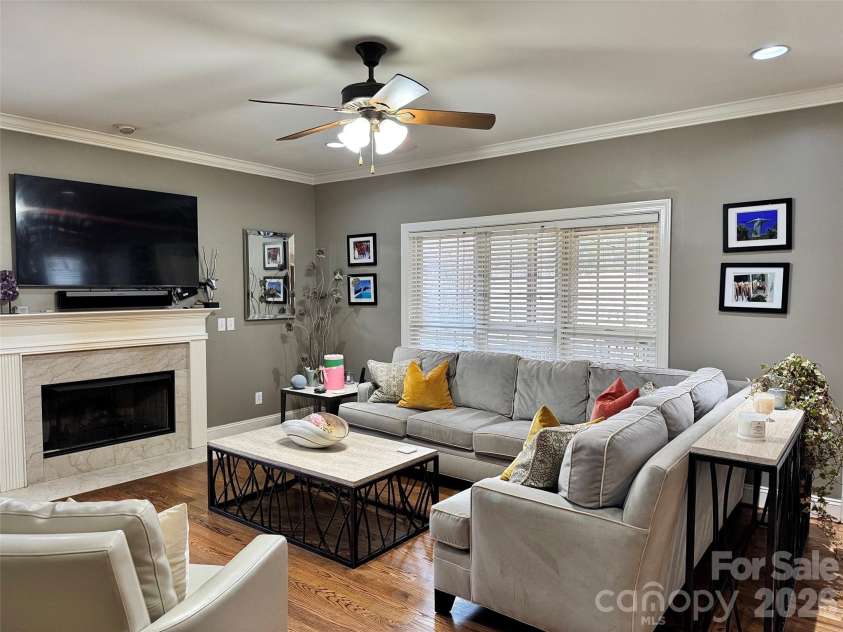 5006 Shannamara Drive, Matthews, NC 28104.  MLS# CAR4338291, YatesRealty ID 18925. Family Room2