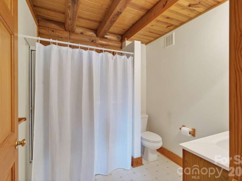5981 Johnson Road, Clover, SC 29710.  MLS# CAR4358157, YatesRealty ID 18926. Main level hall bathroom