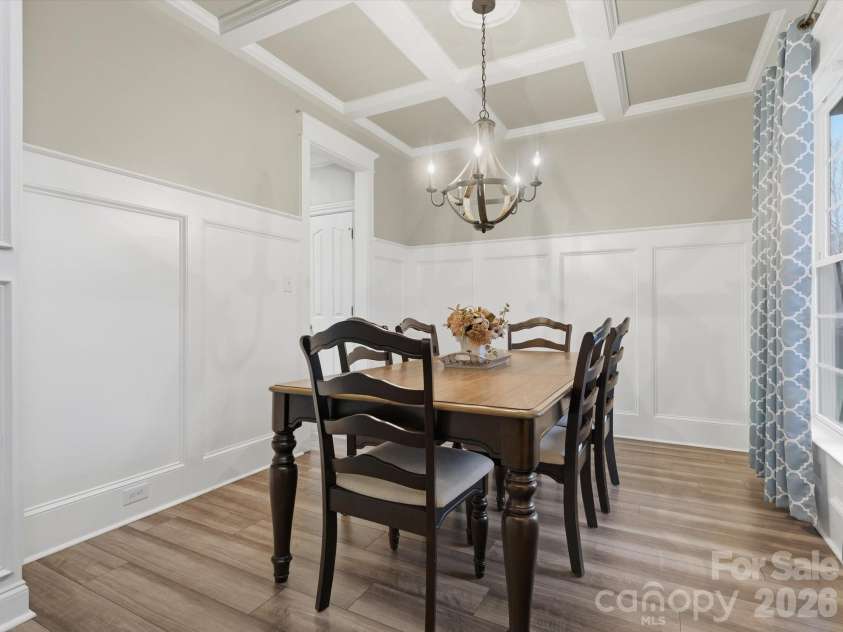 9414 Macquarie Lane, Charlotte, NC 28227.  MLS# CAR4358319, YatesRealty ID 18927. 