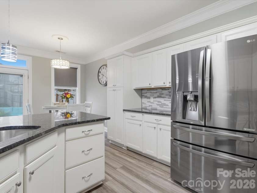9414 Macquarie Lane, Charlotte, NC 28227.  MLS# CAR4358319, YatesRealty ID 18927. 