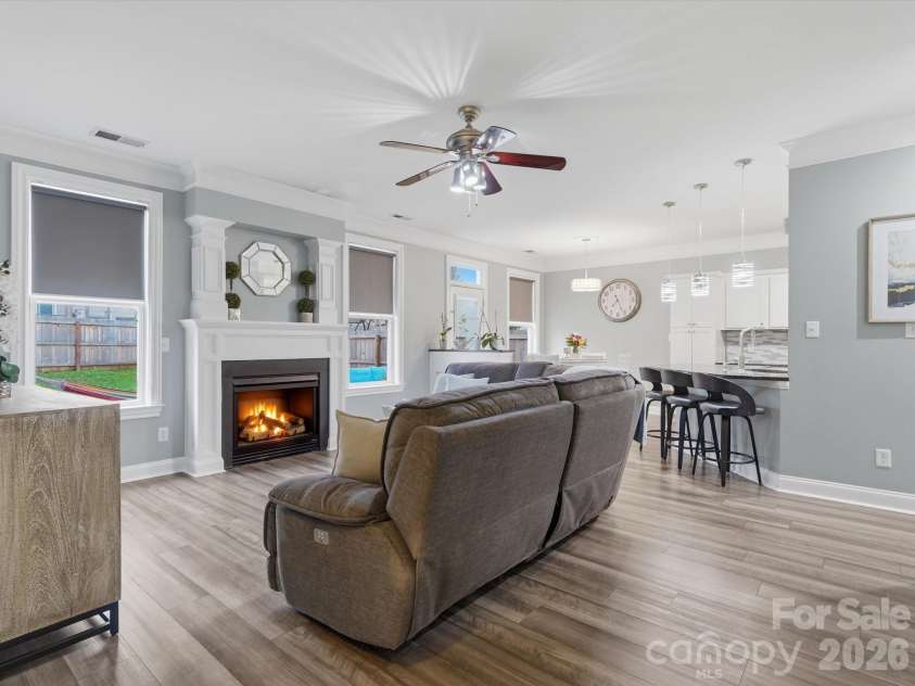 9414 Macquarie Lane, Charlotte, NC 28227.  MLS# CAR4358319, YatesRealty ID 18927. 