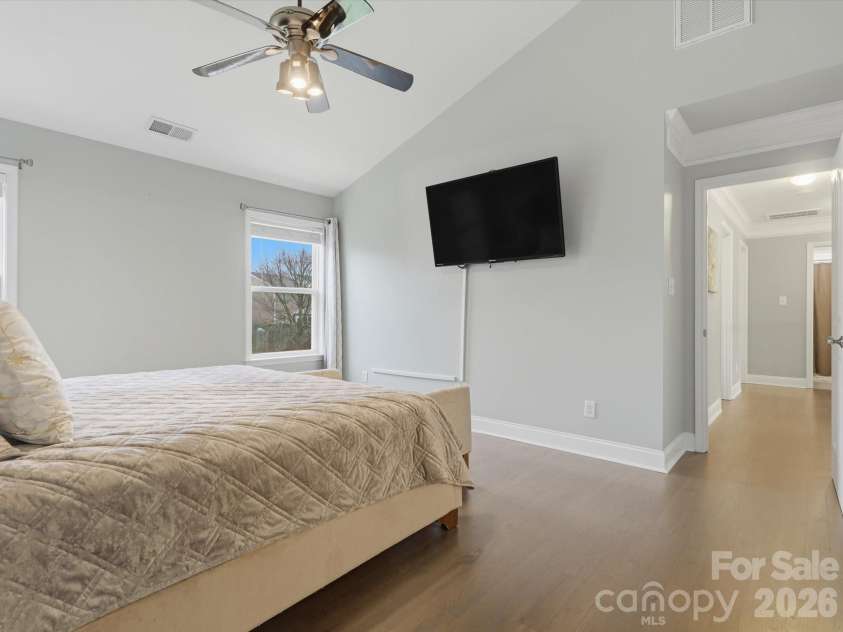 9414 Macquarie Lane, Charlotte, NC 28227.  MLS# CAR4358319, YatesRealty ID 18927. 