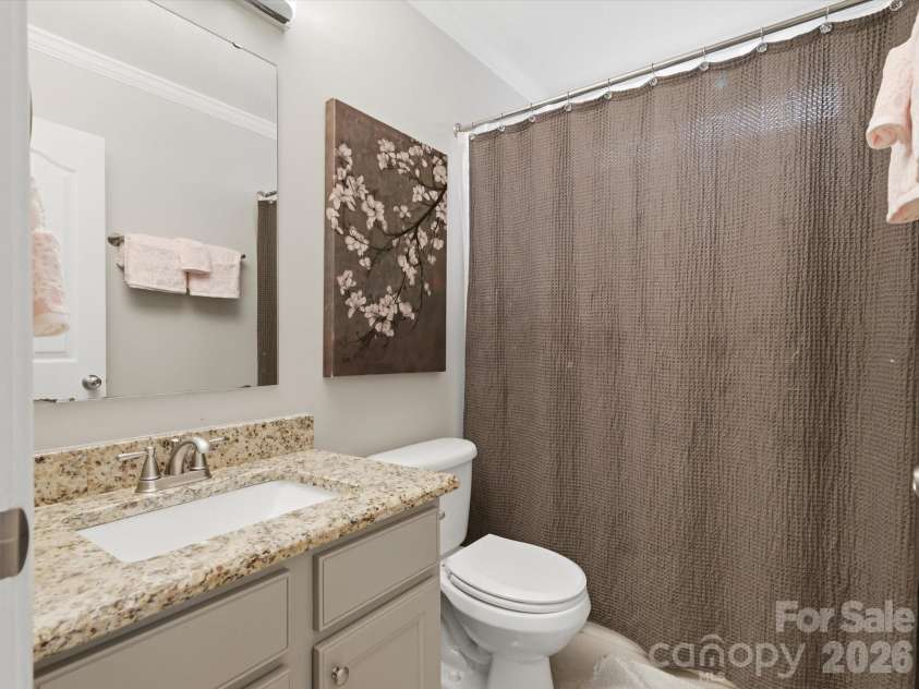 9414 Macquarie Lane, Charlotte, NC 28227.  MLS# CAR4358319, YatesRealty ID 18927. 