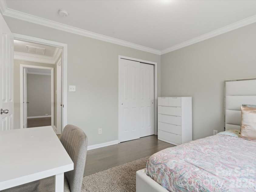 9414 Macquarie Lane, Charlotte, NC 28227.  MLS# CAR4358319, YatesRealty ID 18927. 