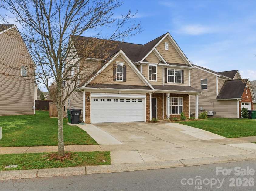 9414 Macquarie Lane, Charlotte, NC 28227.  MLS# CAR4358319, YatesRealty ID 18927. 