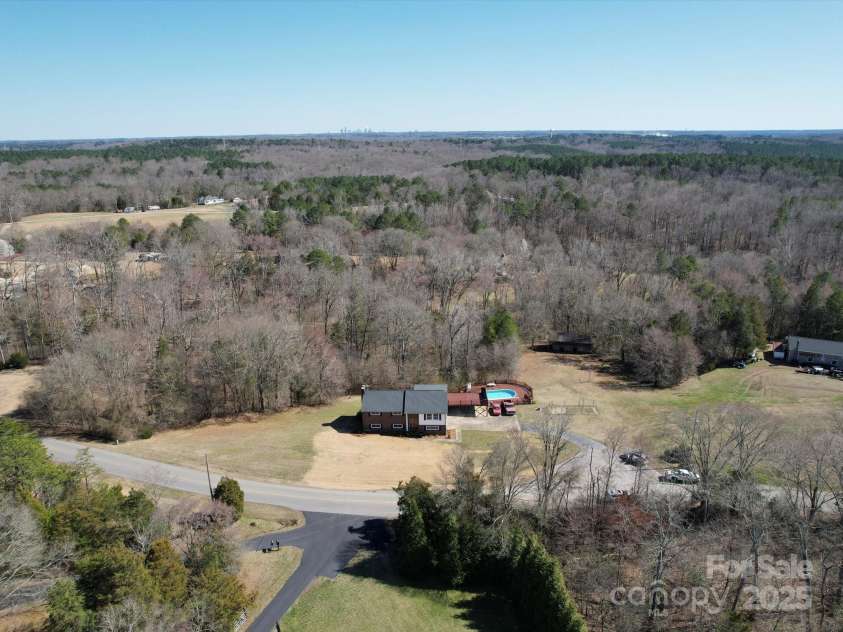 257 Hickory Hill Lane, Stanley, NC 28164.  MLS# CAR4230593, YatesRealty ID 18928. 