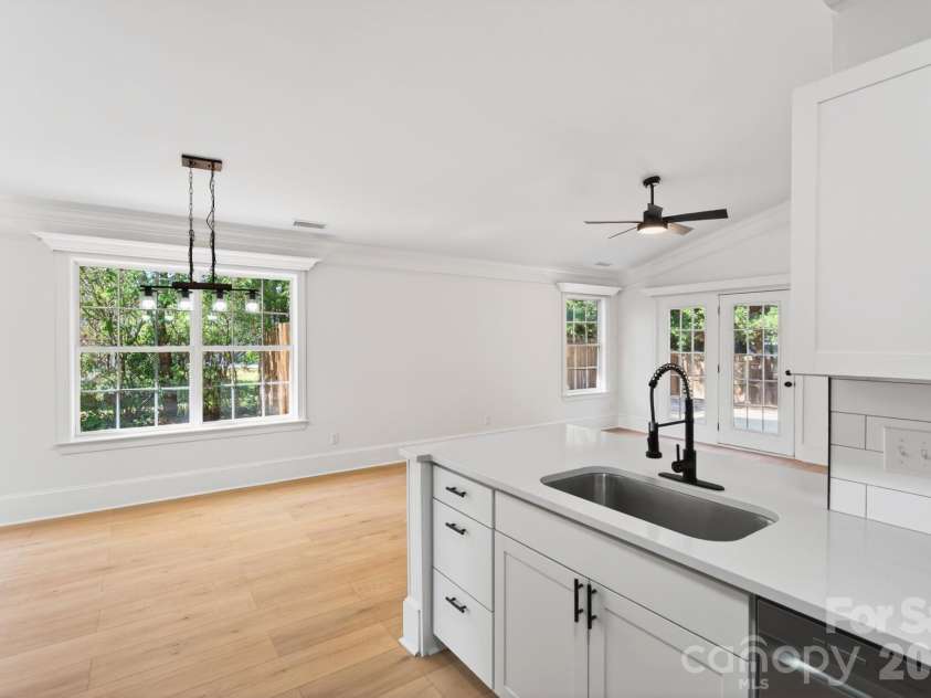 102 Daventry Place, Mooresville, NC 28117.  MLS# CAR4370988, YatesRealty ID 18929. 