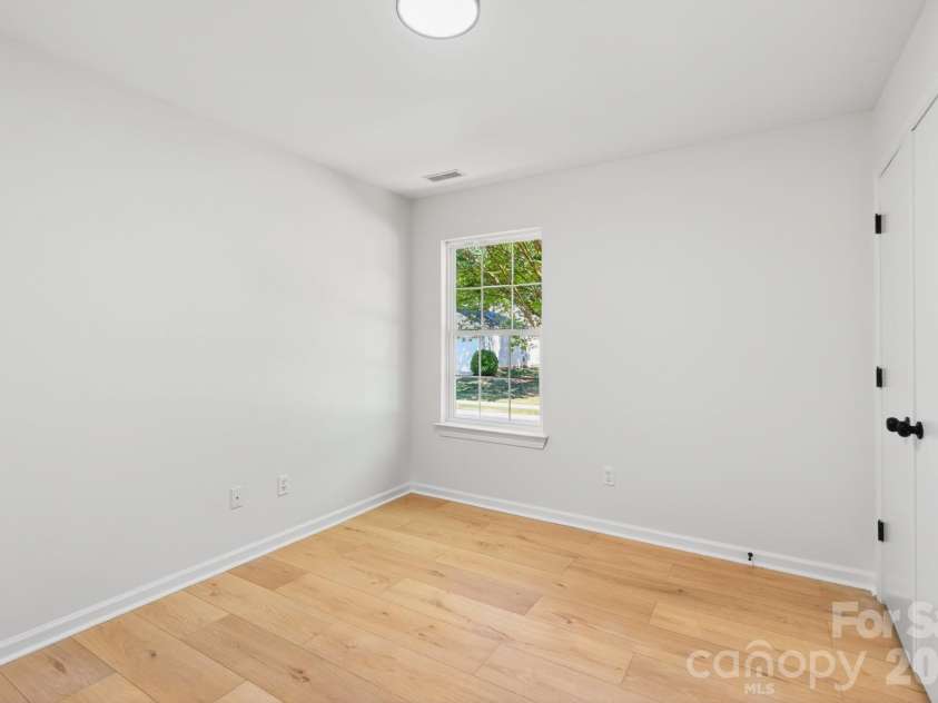 102 Daventry Place, Mooresville, NC 28117.  MLS# CAR4370988, YatesRealty ID 18929. 