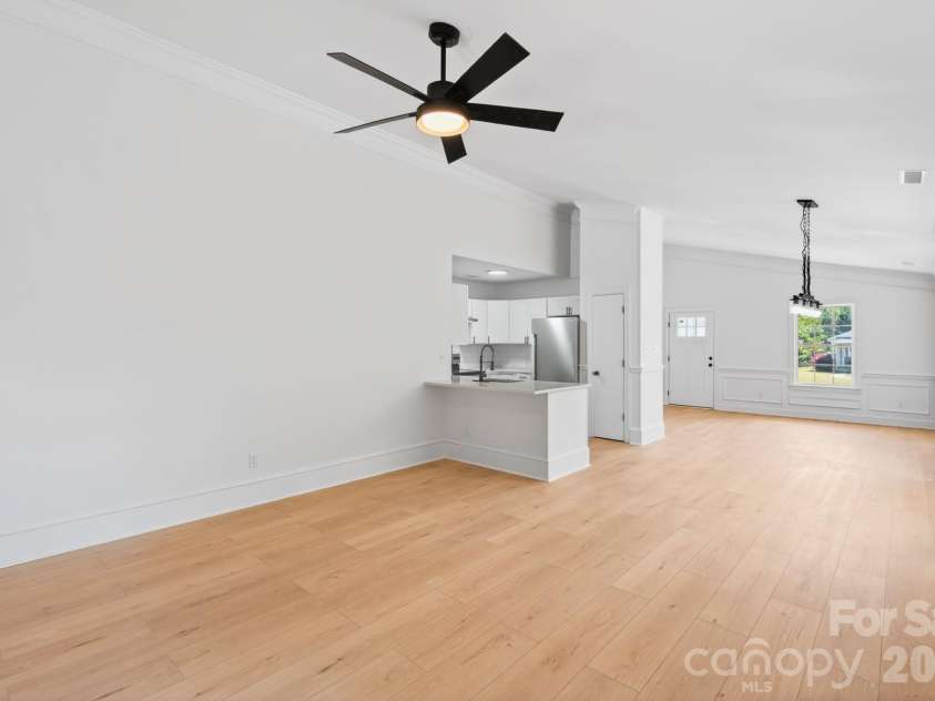 102 Daventry Place, Mooresville, NC 28117.  MLS# CAR4370988, YatesRealty ID 18929. 