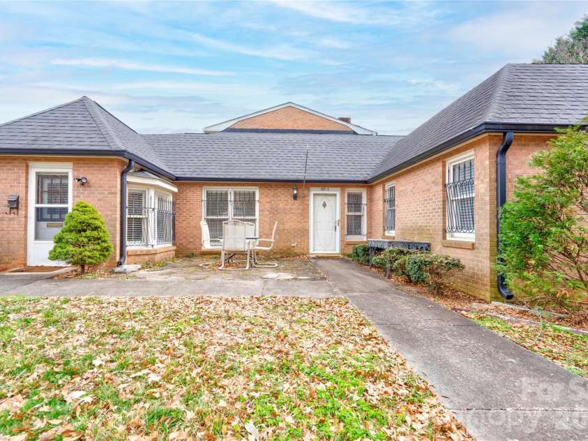 97-1 Edgemont Avenue, Shelby, NC 28150.  MLS# CAR4346122, YatesRealty ID 1893. 