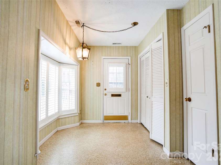 97-1 Edgemont Avenue, Shelby, NC 28150.  MLS# CAR4346122, YatesRealty ID 1893. 