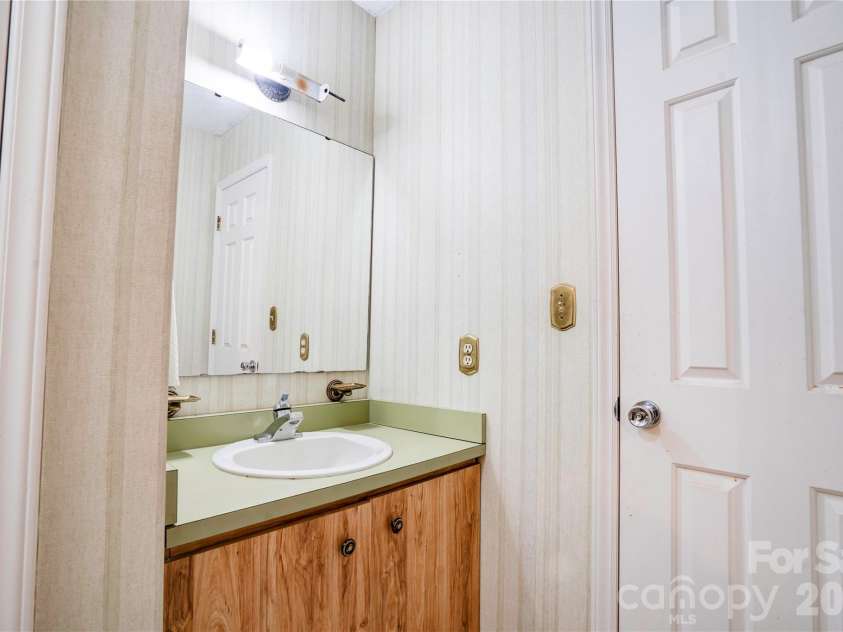 97-1 Edgemont Avenue, Shelby, NC 28150.  MLS# CAR4346122, YatesRealty ID 1893. 