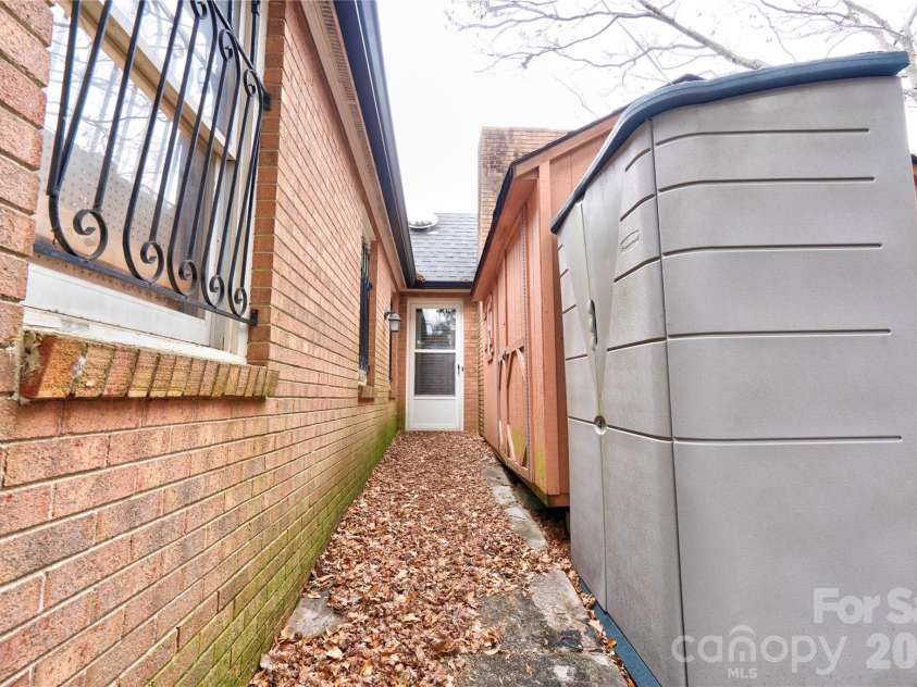 97-1 Edgemont Avenue, Shelby, NC 28150.  MLS# CAR4346122, YatesRealty ID 1893. 