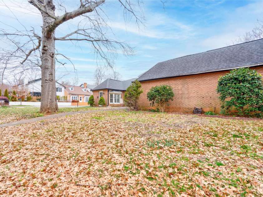 97-1 Edgemont Avenue, Shelby, NC 28150.  MLS# CAR4346122, YatesRealty ID 1893. 