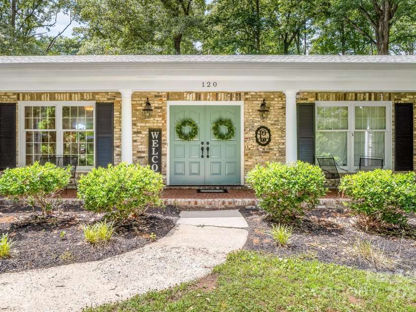120 Labans Lane, Lincolnton, NC 28092.  MLS# CAR4261021, YatesRealty ID 18930. 