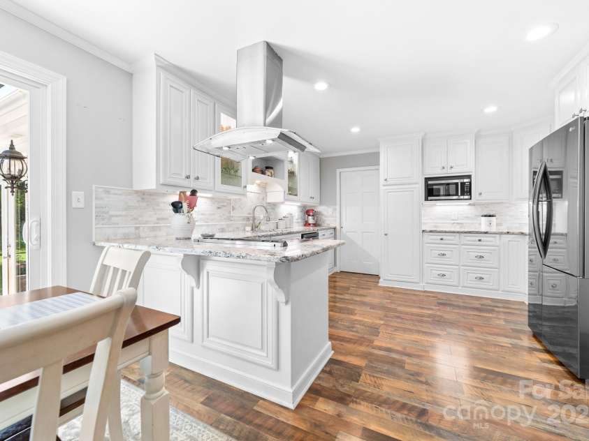 120 Labans Lane, Lincolnton, NC 28092.  MLS# CAR4261021, YatesRealty ID 18930. 
