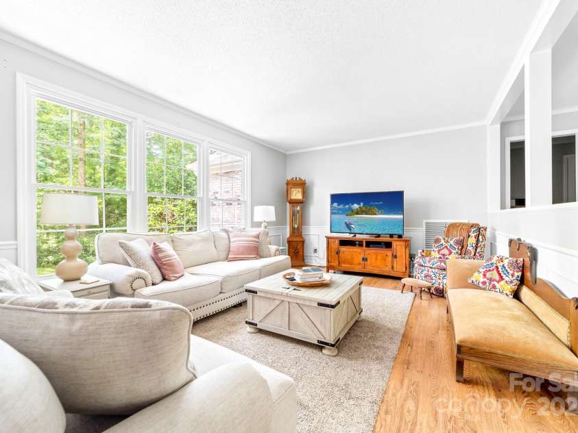 120 Labans Lane, Lincolnton, NC 28092.  MLS# CAR4261021, YatesRealty ID 18930. 