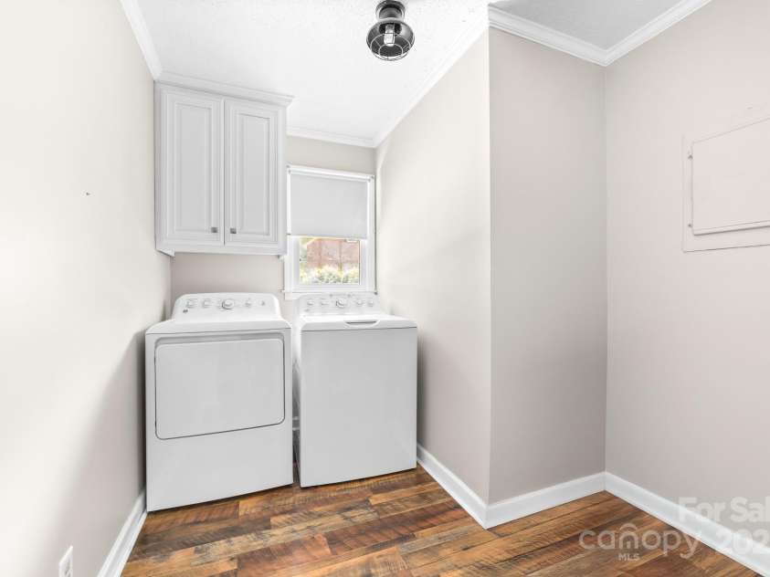 120 Labans Lane, Lincolnton, NC 28092.  MLS# CAR4261021, YatesRealty ID 18930. 