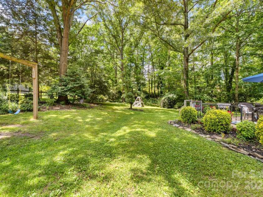 120 Labans Lane, Lincolnton, NC 28092.  MLS# CAR4261021, YatesRealty ID 18930. 