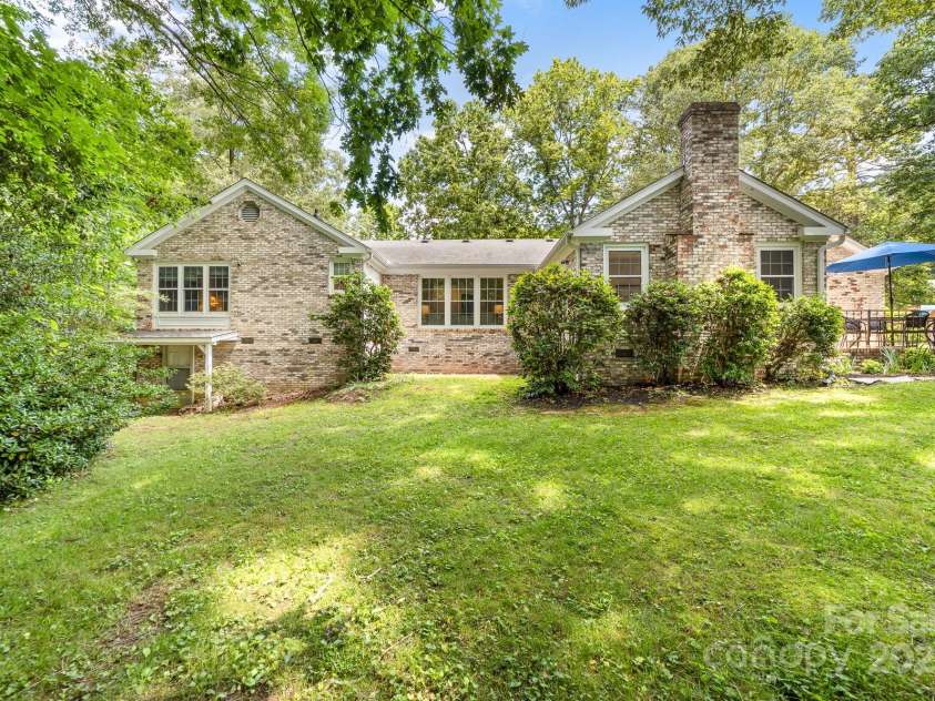 120 Labans Lane, Lincolnton, NC 28092.  MLS# CAR4261021, YatesRealty ID 18930. 