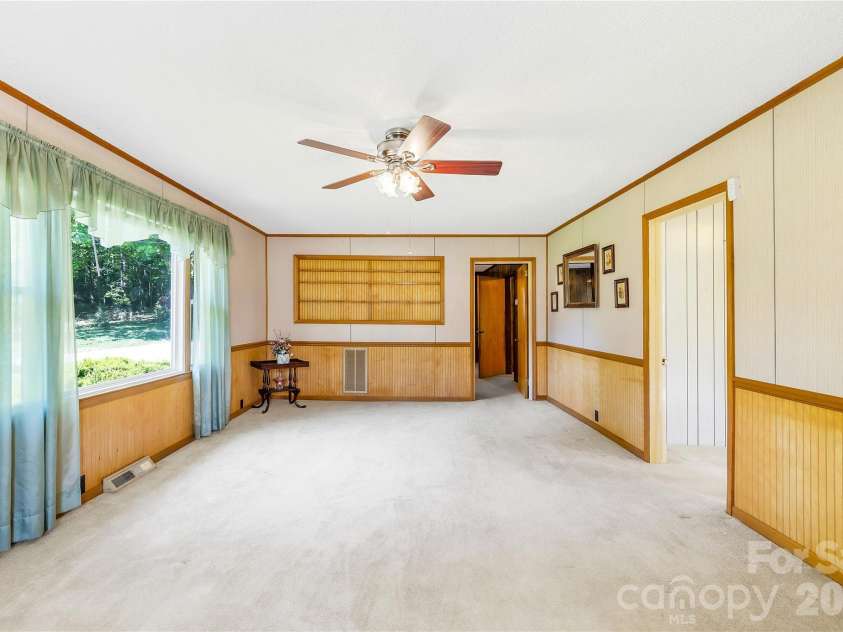 213 Ledford Drive, Gastonia, NC 28056.  MLS# CAR4368489, YatesRealty ID 18930. 