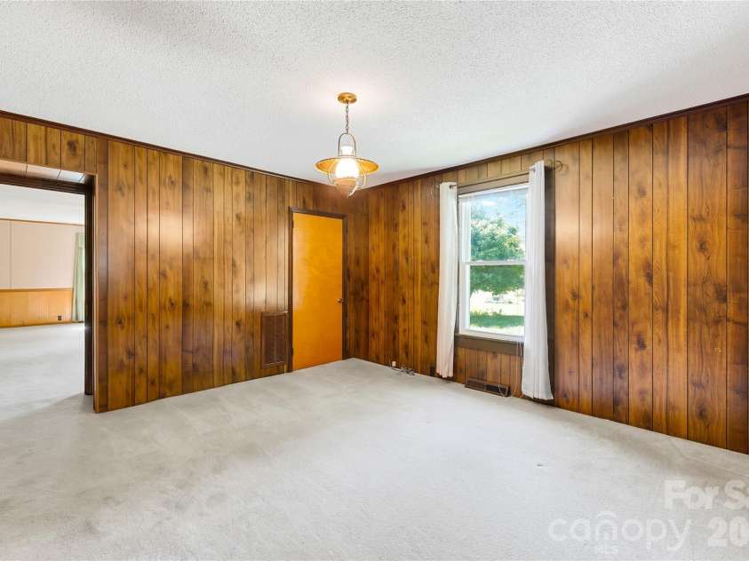 213 Ledford Drive, Gastonia, NC 28056.  MLS# CAR4368489, YatesRealty ID 18930. 