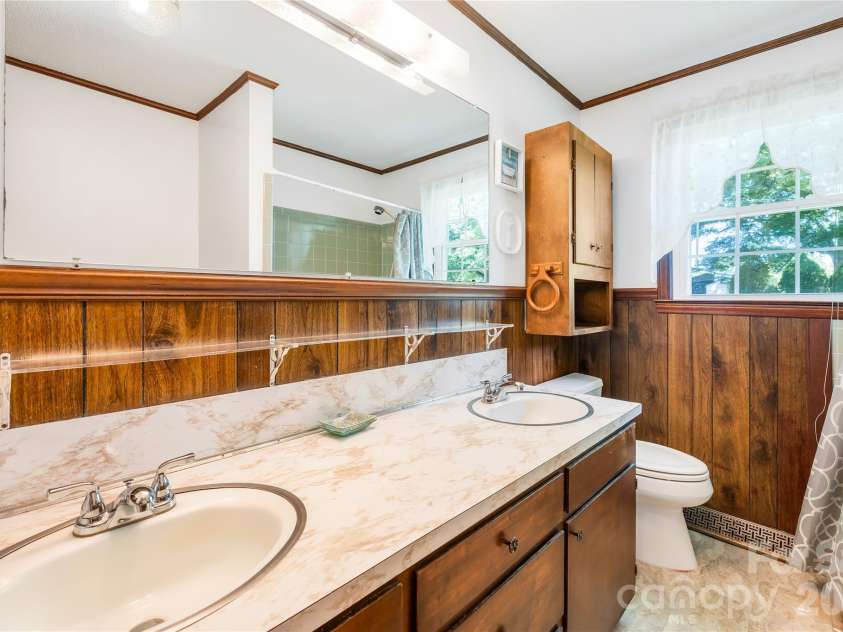213 Ledford Drive, Gastonia, NC 28056.  MLS# CAR4368489, YatesRealty ID 18930. 
