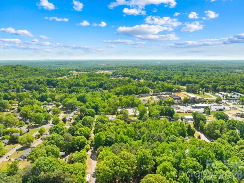 213 Ledford Drive, Gastonia, NC 28056.  MLS# CAR4368489, YatesRealty ID 18930. 