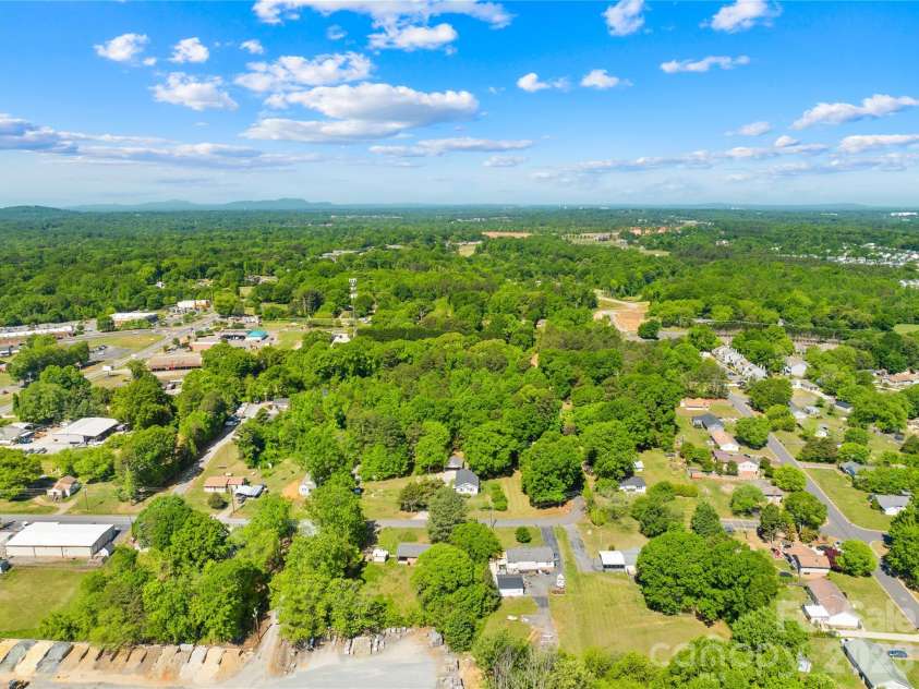 213 Ledford Drive, Gastonia, NC 28056.  MLS# CAR4368489, YatesRealty ID 18930. 