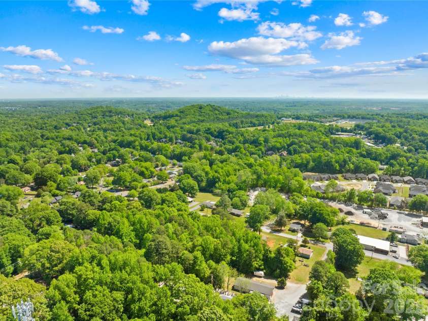 213 Ledford Drive, Gastonia, NC 28056.  MLS# CAR4368489, YatesRealty ID 18930. 