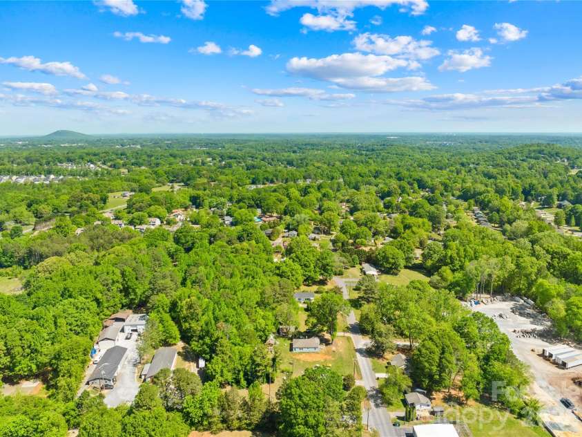 213 Ledford Drive, Gastonia, NC 28056.  MLS# CAR4368489, YatesRealty ID 18930. 